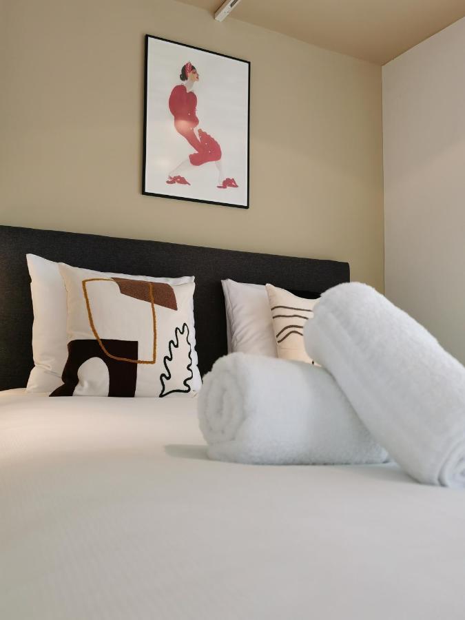 Shway - The Red With Pearls Apartment แอนต์เวิร์ป ภายนอก รูปภาพ
